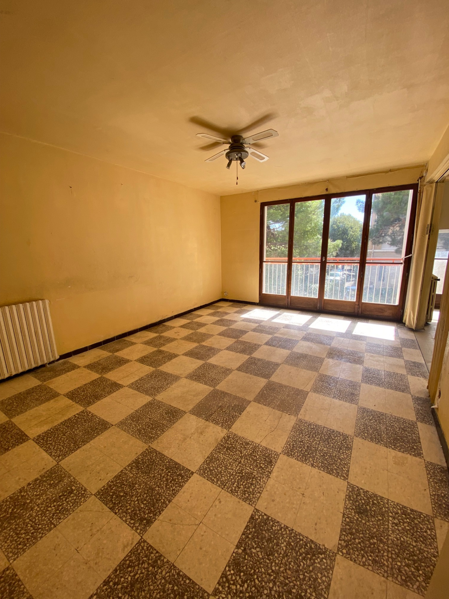 Appartement 4 pièces 90 m² · à Vitrolles · 90 m² · 119 000 €